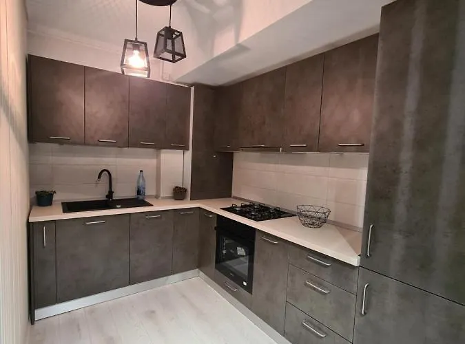 1 * Бухарест